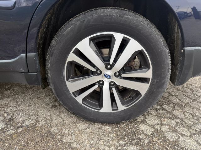 2018 Subaru Outback 3.6R Limited photo 18