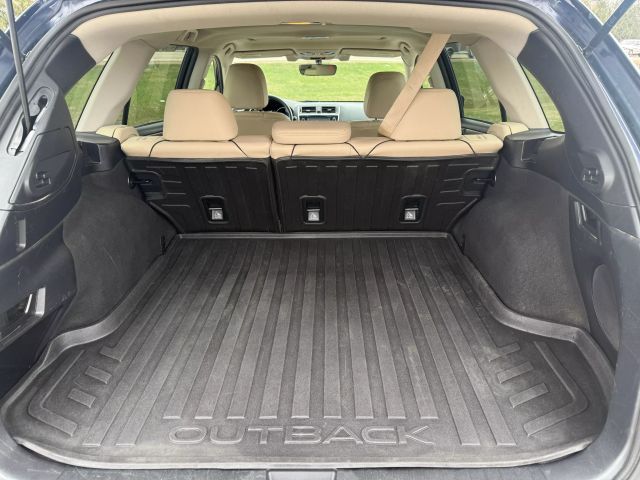 2018 Subaru Outback 3.6R Limited photo 16