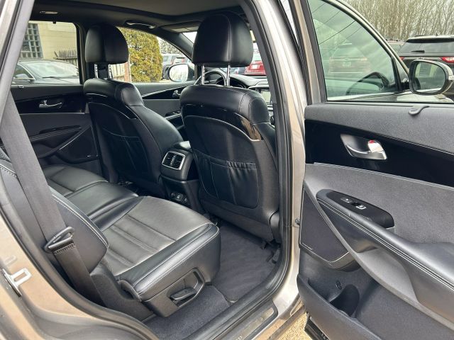 2019 Kia Sorento photo 21