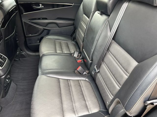 2019 Kia Sorento photo 19