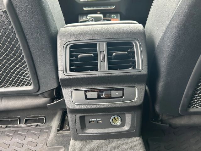 2021 Audi Q5 45 TFSI Premium photo 16