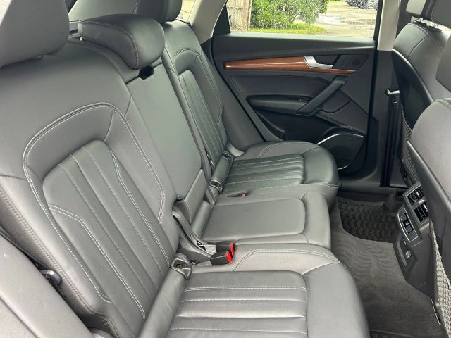 2021 Audi Q5 45 TFSI Premium photo 18