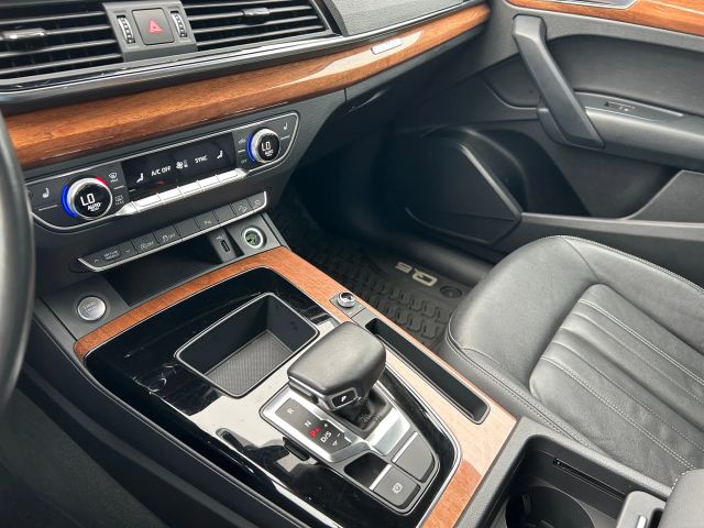 2021 Audi Q5 45 TFSI Premium photo 11