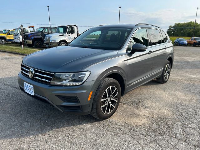 2021 Volkswagen Tiguan R-Line Black SEL photo 2