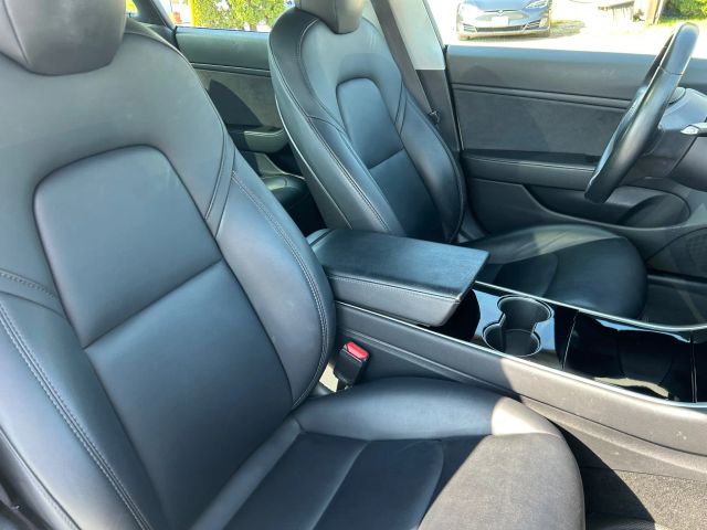 2018 Tesla Model 3 Long Range photo 11