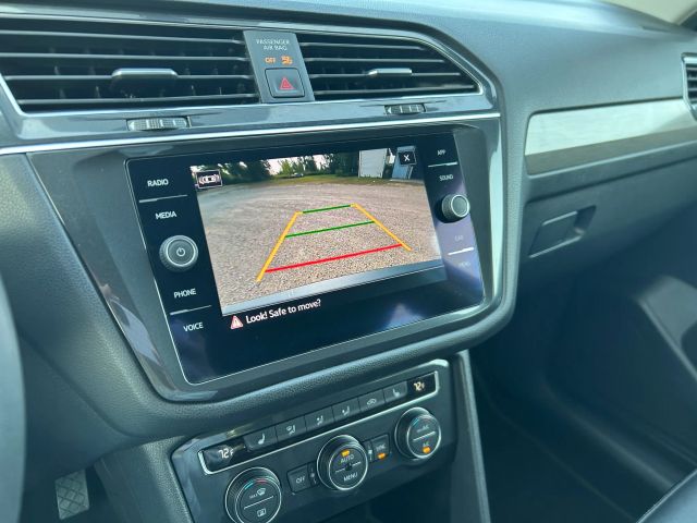 2021 Volkswagen Tiguan R-Line Black SEL photo 7