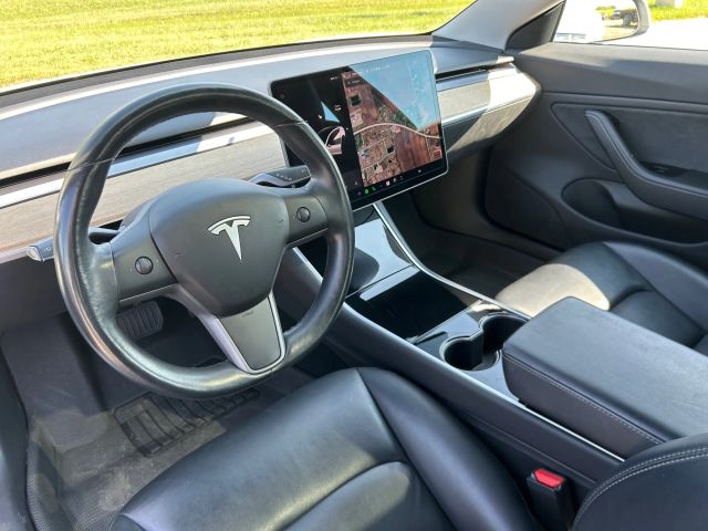 2018 Tesla Model 3 Long Range photo 12