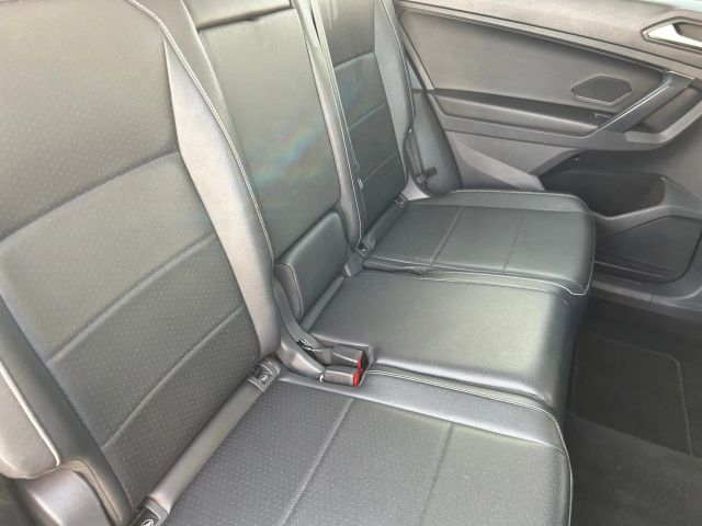 2021 Volkswagen Tiguan R-Line Black SEL photo 17