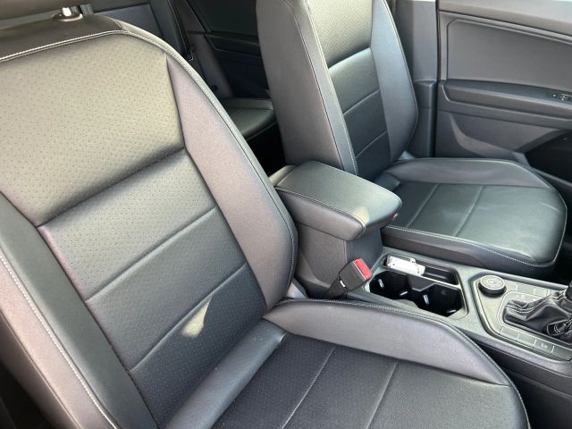 2021 Volkswagen Tiguan R-Line Black SEL photo 14
