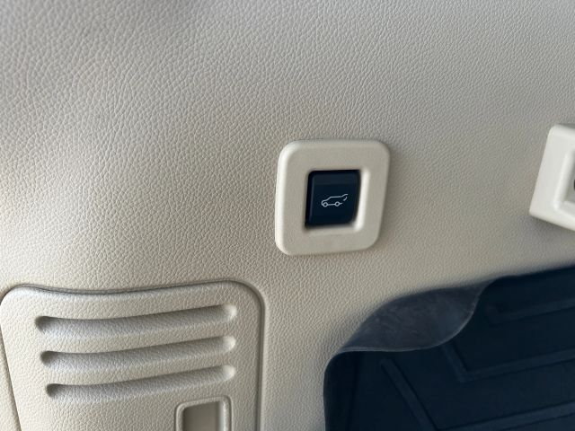 2016 Ford Expedition EL Limited photo 21