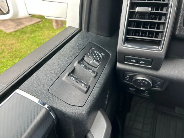 2018 Ford F-150 photo 10