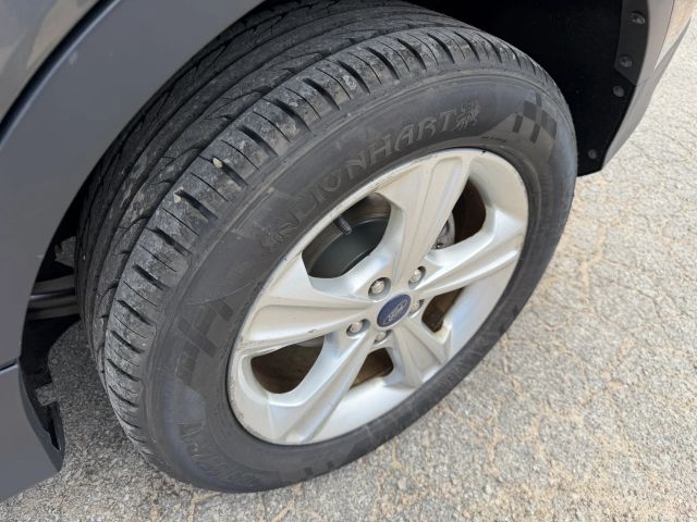 2015 Ford Escape SE - Photo 17