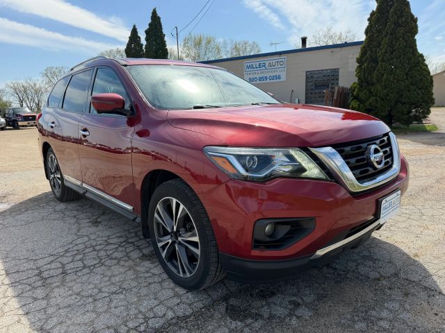 2017 Nissan Pathfinder Platinum 4WD's photo