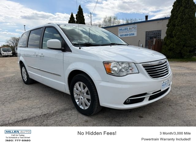 2015 Chrysler Town & Country Touring's photo