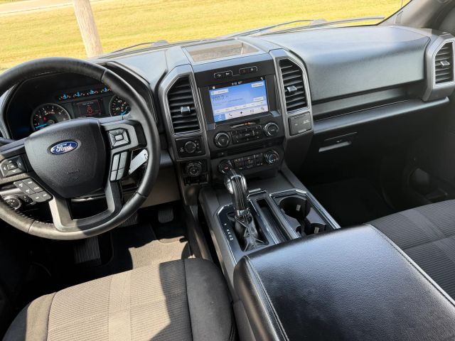 2017 Ford F-150 XLT - Photo 12