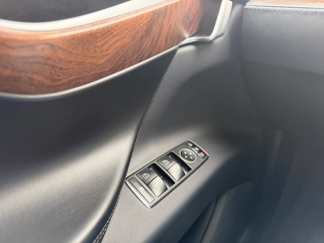 2020 Tesla Model X Long Range - Photo 12