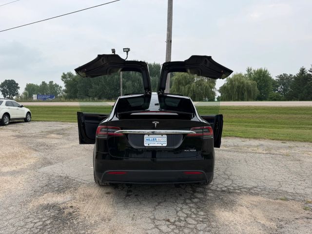 2020 Tesla Model X Long Range - Photo 23